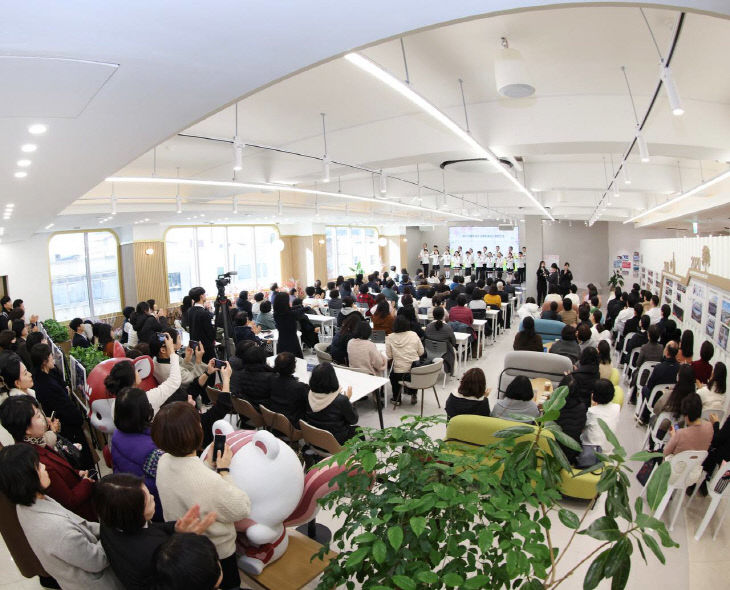 신천지 충주교회 하늘문화홍보관에서 지역주민들을 초청해 아름