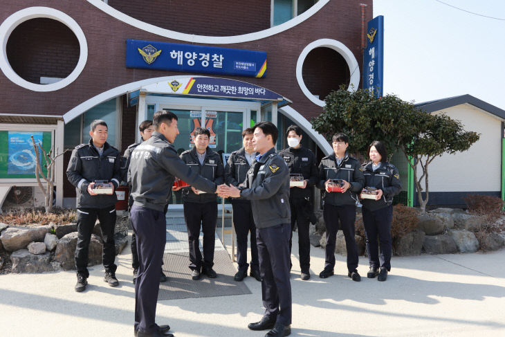 새벽 응급환자 이송…국민투표 1위 선정-1