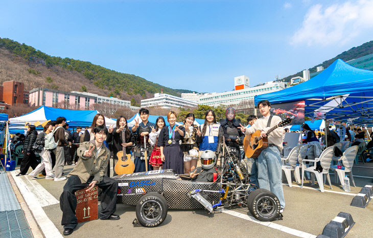 동아대 승학캠퍼스 뉴턴공원에서습