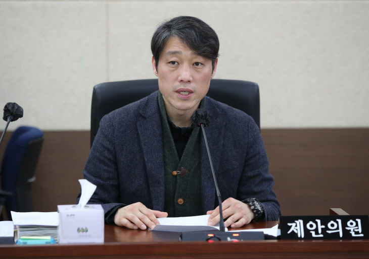 (사진)인천시의회 이용창 의원, 교육복지사 처우개선 검토 요청