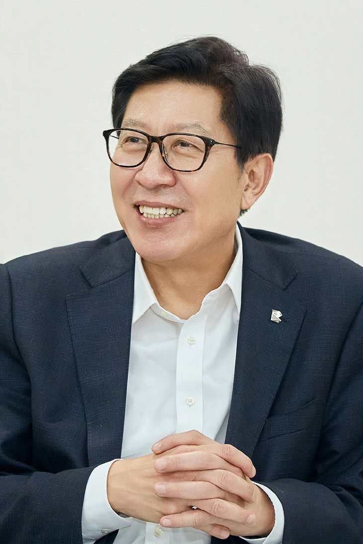 [부산시_사진자료]_박형준_부산시장_보도기사용_사진3