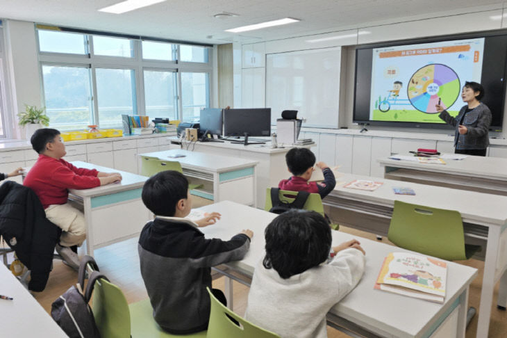 건강한 돌봄놀이터 (1)