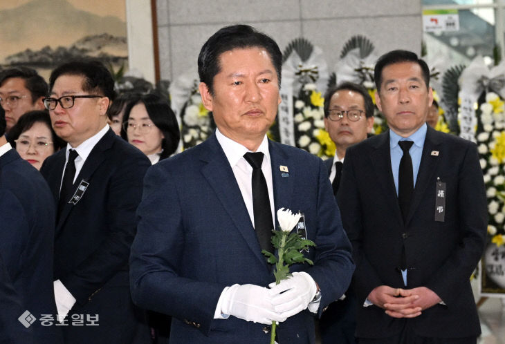 20260323-정청래 대표 분향3