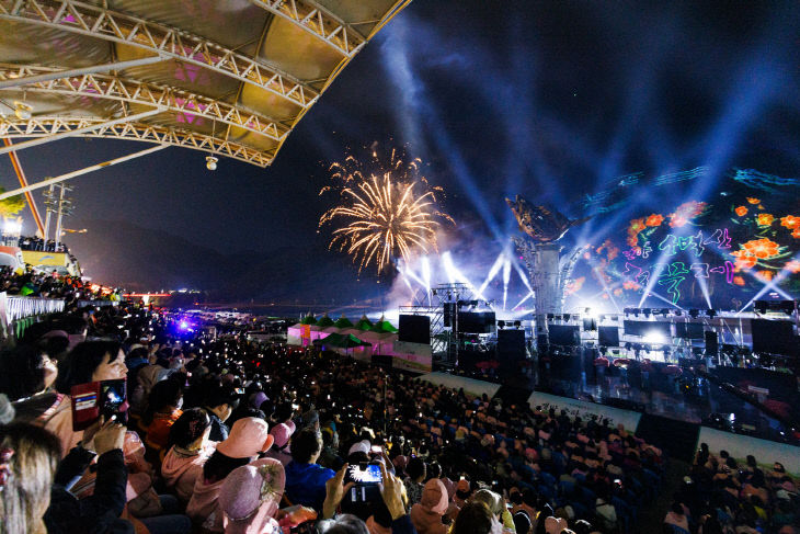 보도 1) 지난해 소백산철쭉제(1)