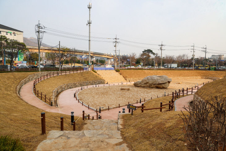 3.26(김해시 국내 최대 규모 ‘개방)1