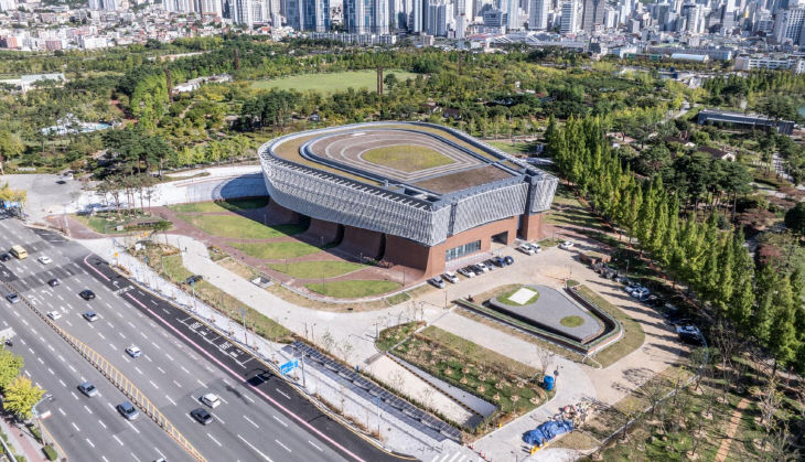 부산콘서트홀 지상주차장 전경.(사진=부산시 제공)