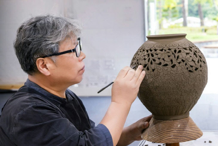 이종성 사기장.(사진=충주시 제공)