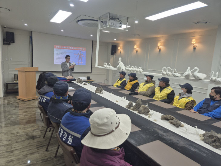 강화군, 화개정원사업소 응급처치 및 심폐소생술 교육 실시(1)