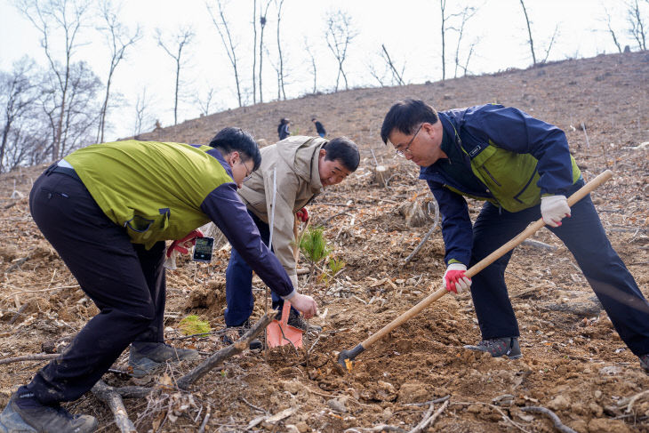 증평군 식목일 나무심기 행사 1