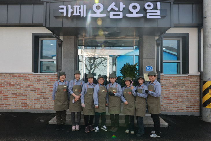 2. 충북 영동, 산골 마을에 카페&방앗간 문 열어