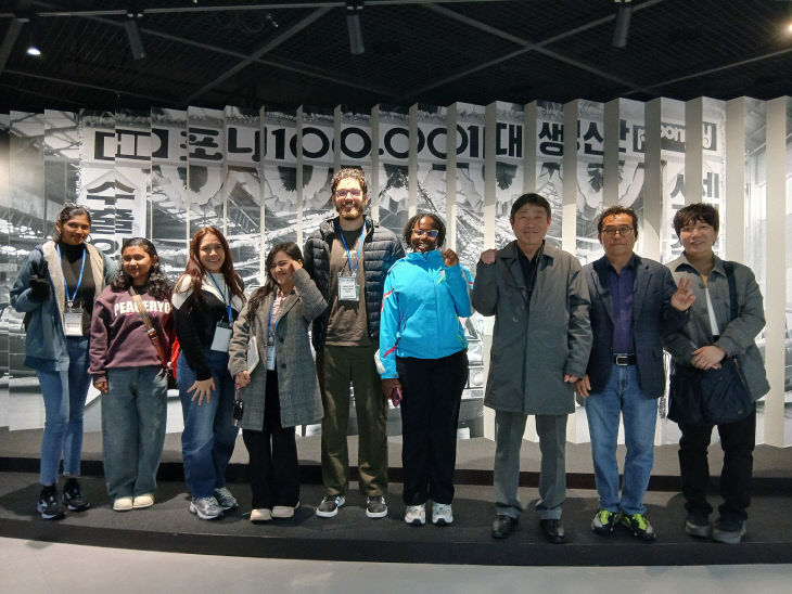 현대자동차를 방문하여 대한민국의 첨단기술력을 경험했다