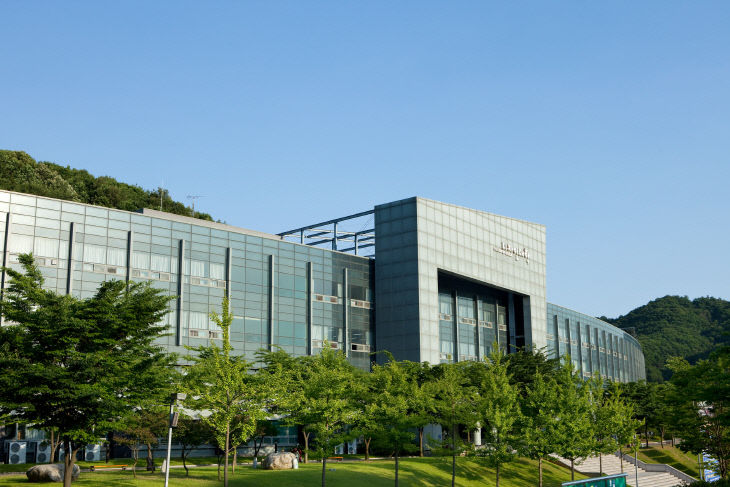 사진3. 상명대학교 천안캠퍼스 디자인대학 건물 전경