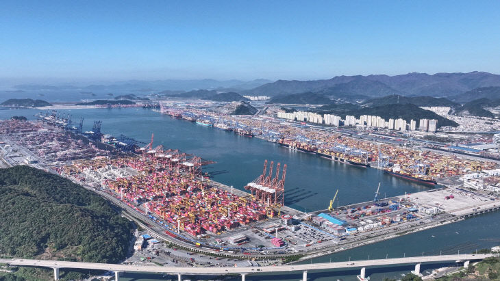 [부산항만공사]  컷)