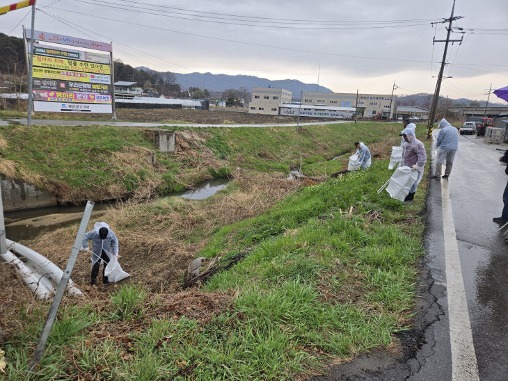단…숭릉천 정화 총력