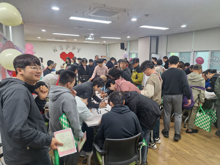 공주시장애인종합복지관 나눔 행사 (2)