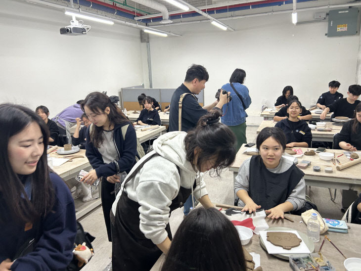 영산대 인테리어·도예디자인전공에서 '세라믹 아티스트 체들.