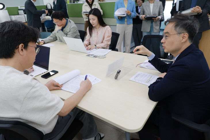 충북 청년고용률 수도권 추월 관련 기자간담회