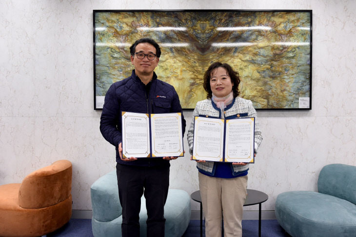 해운대구도시재생지원센터-팬스타 업무협약 기념촬영