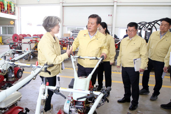 “현장에서 답 찾는다”...주요 사업장 점검 이어가