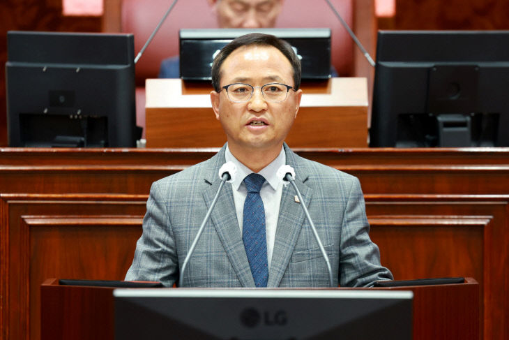 5분 자유발언을 하는 권오규 의원