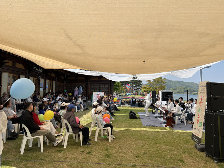 지난해 '토요상설 국악버스킹' 공연 사진.(사진=충주시 제공)