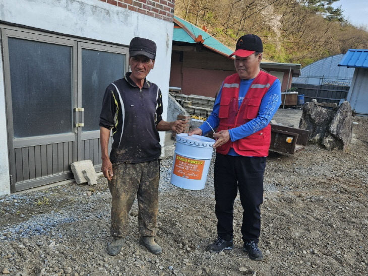 보도 2) 재 처리 용기 보급(1)