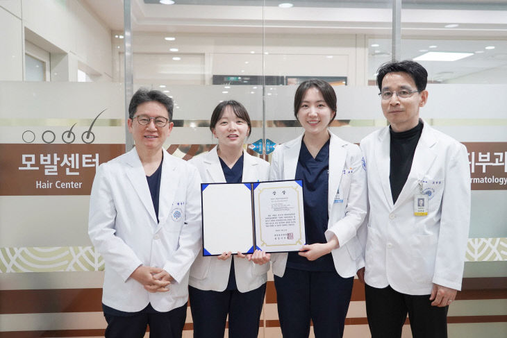 레지던트, 조한경 피부과장)