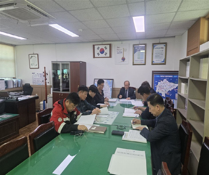 사진3) 하천불법조치 TF팀 정기회의