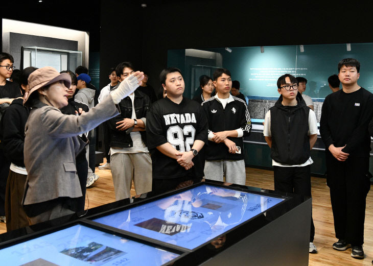 초급간부 자긍심 함양 교육에 참여한 공군 제19전투비행단 장병