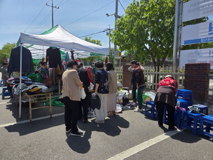 새마을지도자증평읍부녀회 바자회 사진(3)