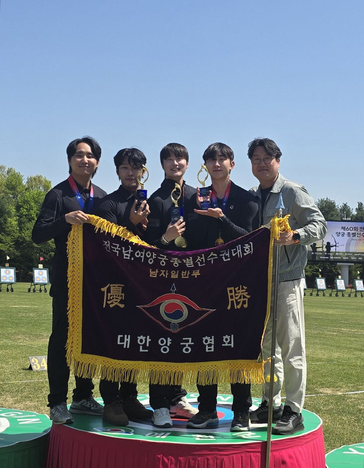 공주시주선수, 박경모 감독