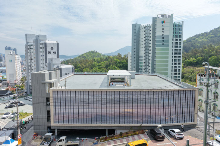 행복 충전소 주차 타워 전경 (1)