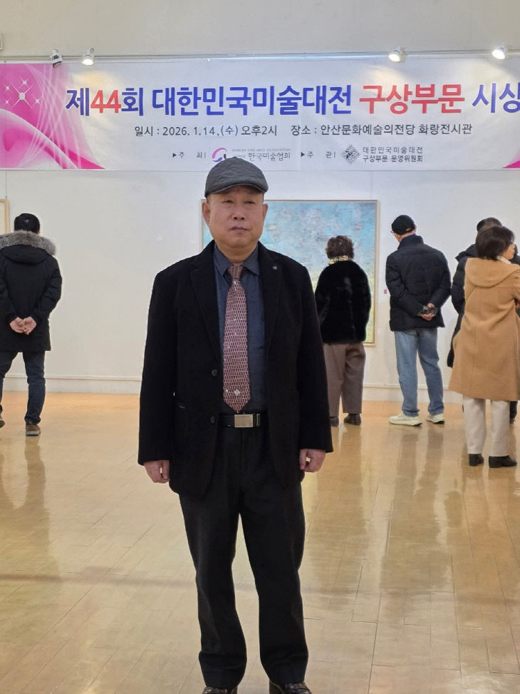 홍상혁작가님