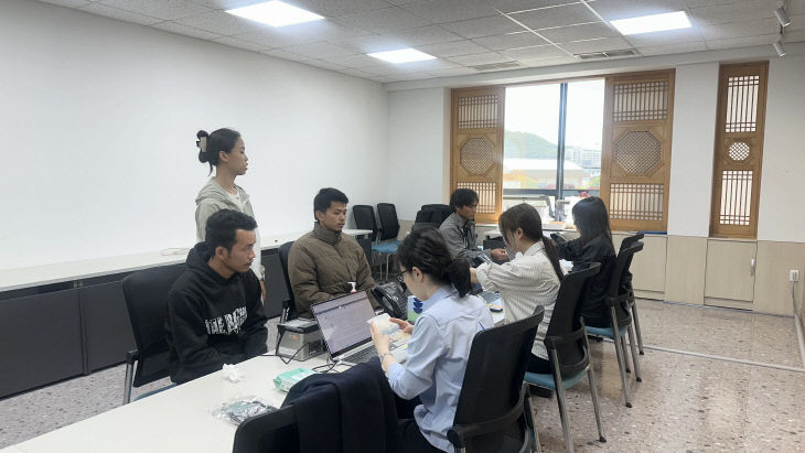 성주군  외국인 계절근로자 현장 지문등록 지원