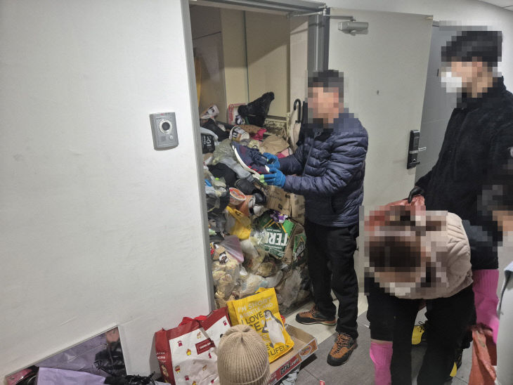 복지정책과(저장강박가구 생활폐기물 수고 및 방역)
