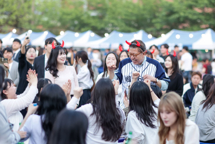 박형준, 청년과 함께 그리는 세계도시 부산