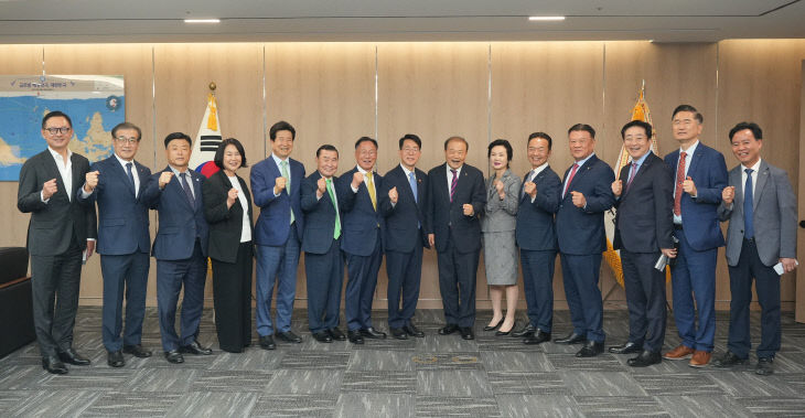 간담회 사진1