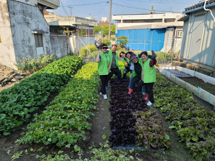 봉명동(행복키움지원단 농산물 수확 전달)