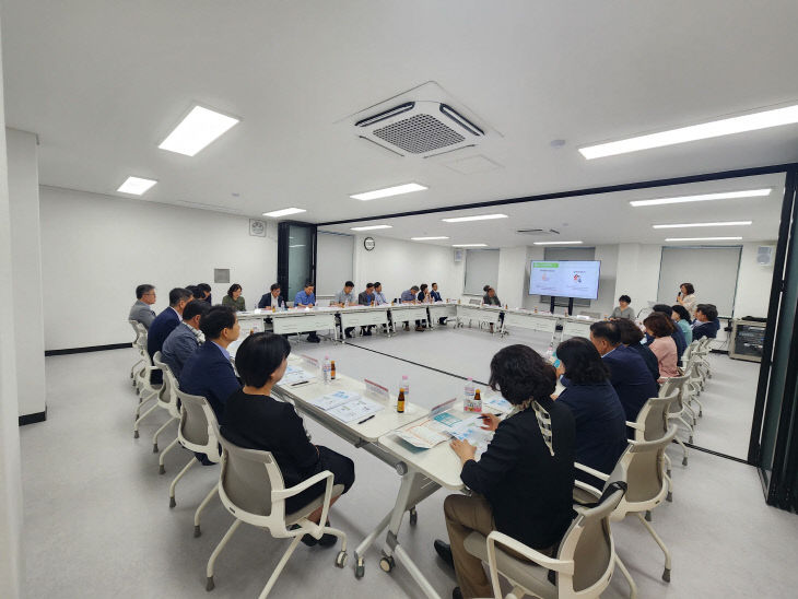 10.학교지원단 회의 사진