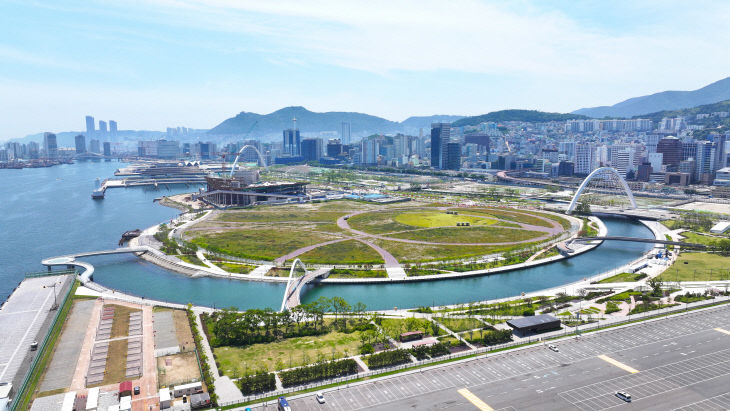 [보도사진] 북항재개발현장 경관수로 전경