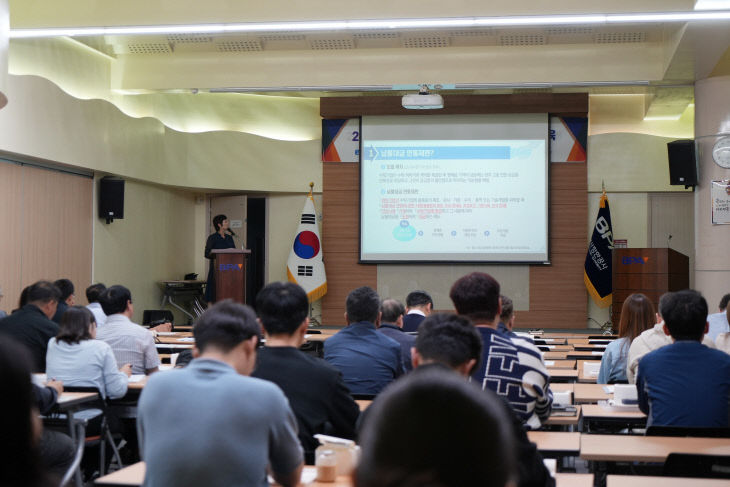 [260고 있다.
