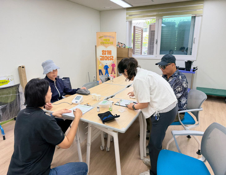 어르신 대상 찾아가는 건강 특화 교육 실시