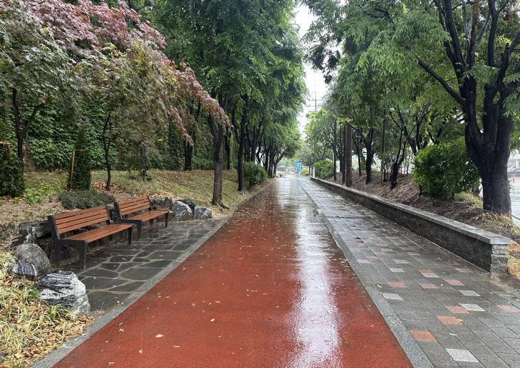 청주시, 분평동 완충녹지 ‘정원형 힐링 산책로’로 새단장.