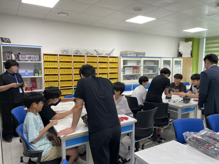 0527(수)-태안중학교, ‘꿈을 잡(Job)는 체험로드’ 운영