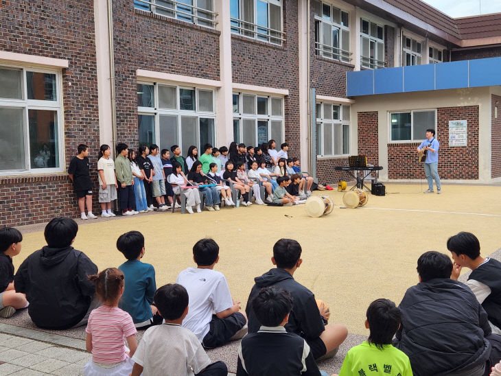 (무극초등학교) 꿈바라기 합창단 등굣길 버스킹(1)