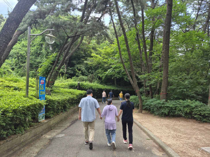 ▲사진설명=산책전경2