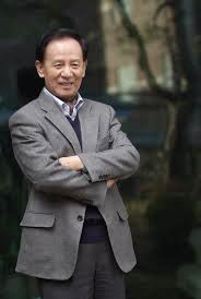 김홍신 작가