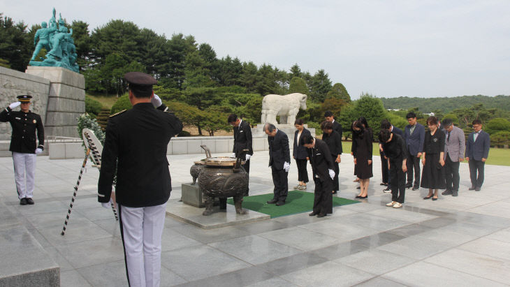 [관련사진2] 대전보훈병원, 호국보훈의 달 국립대전현충원 참배