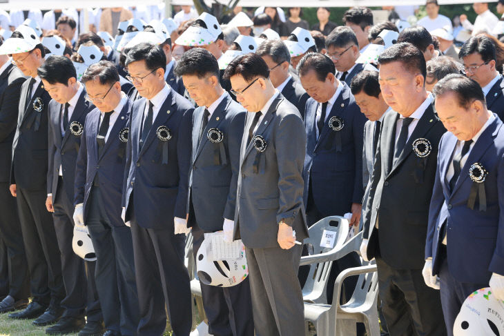 제71회 현충일 추념식(오창 충혼탑 행부)