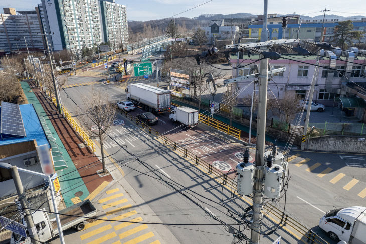증평군 삼보초 앞 전신주 사진 1